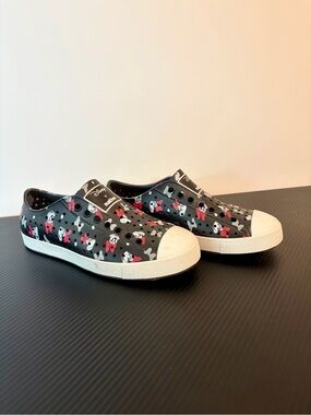 Native Shoes Kids Black Minnie Mouse Slip-On Sneakers with Pink Bow Accents